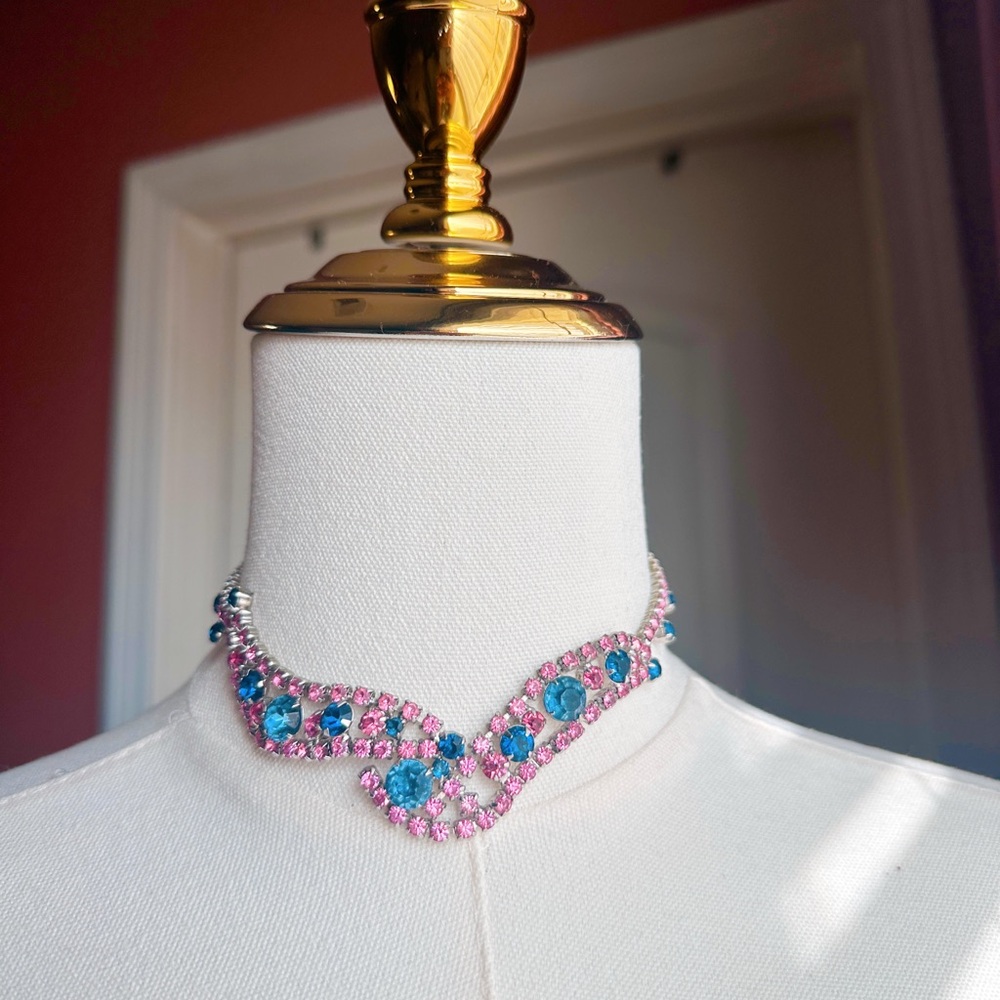 Vintage Pink and Blue Rhinestone choker 💕🩵